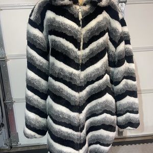 Faux Fur ( not real animals fur) Very soft